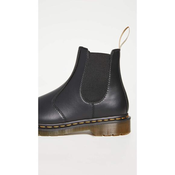 DR. MARTENS MEN\'S 2976 FELIX RUB OFF CHELSEA BOOT, BLACK, 5 MEN/6 WOMEN US